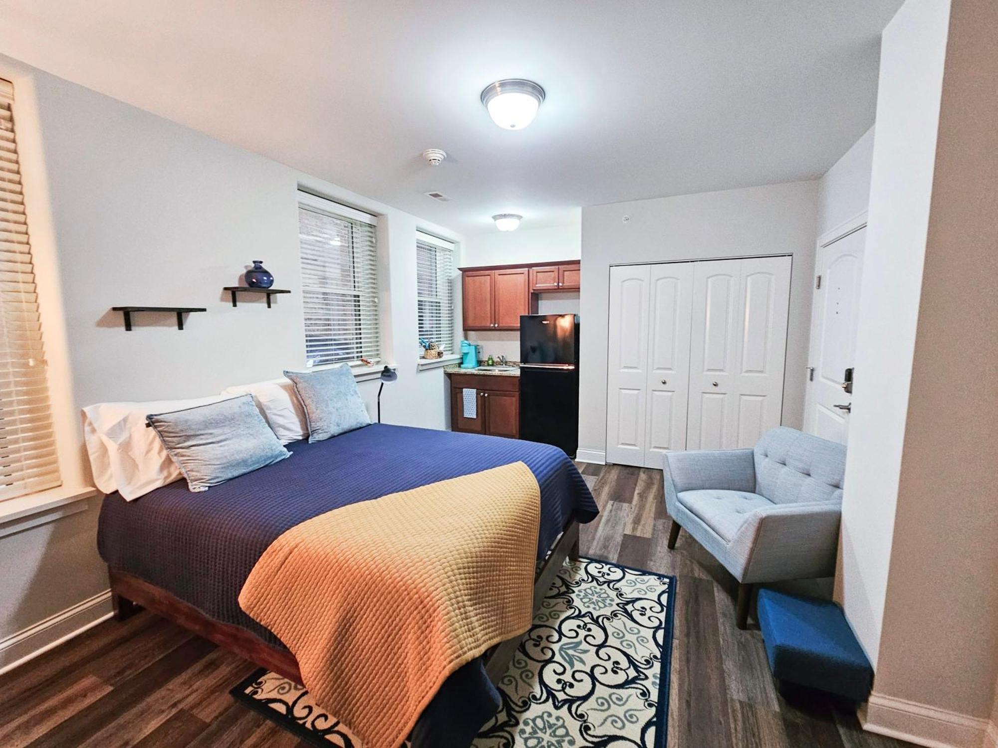 Cute + Cozy Studio At The Inman - 207 Champaign Exteriör bild