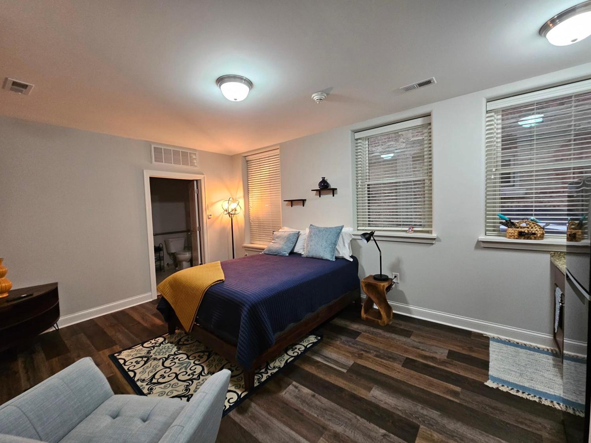 Cute + Cozy Studio At The Inman - 207 Champaign Exteriör bild